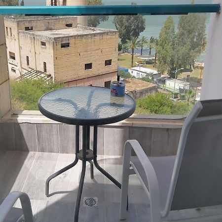 Rina Vacation Apartment Tiberias Buitenkant foto